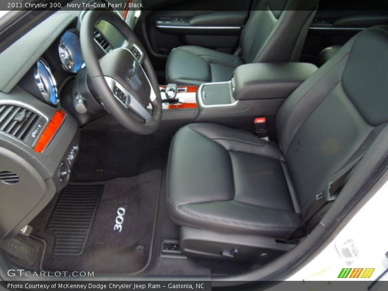 Ivory Tri-Coat Pearl / Black 2013 Chrysler 300
