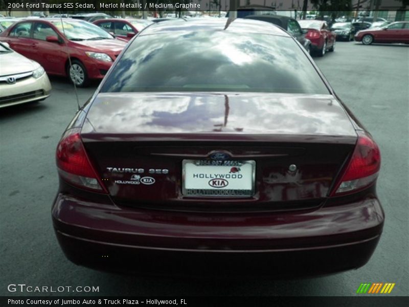 Merlot Metallic / Medium Graphite 2004 Ford Taurus SES Sedan