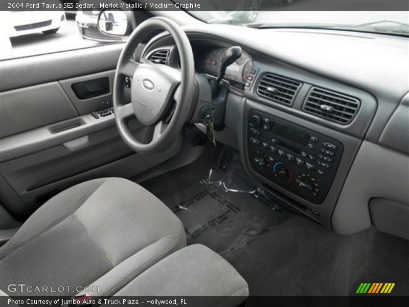 Dashboard of 2004 Taurus SES Sedan