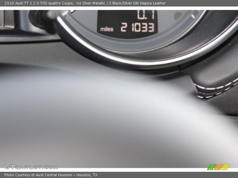 Ice Silver Metallic / S Black/Silver Silk Nappa Leather 2010 Audi TT S 2.0 TFSI quattro Coupe