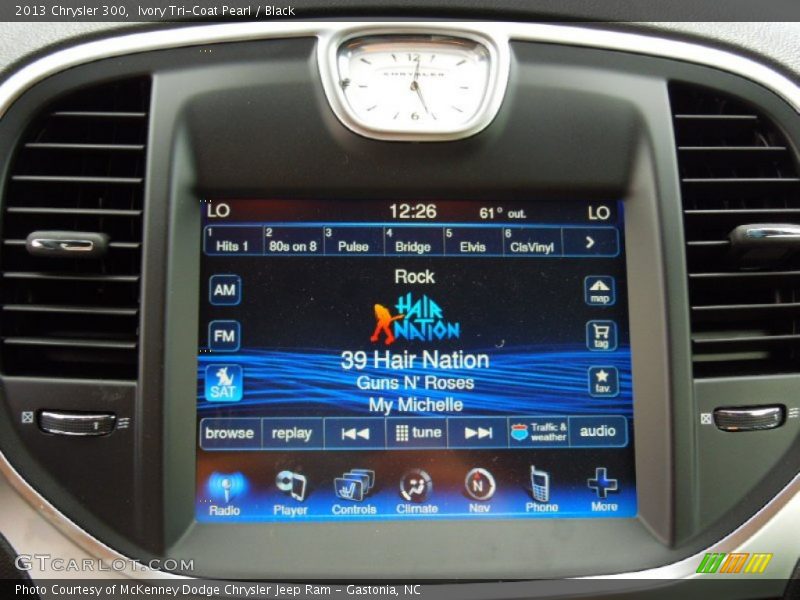 Ivory Tri-Coat Pearl / Black 2013 Chrysler 300