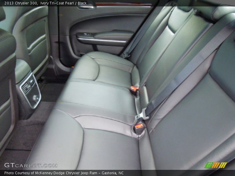 Ivory Tri-Coat Pearl / Black 2013 Chrysler 300