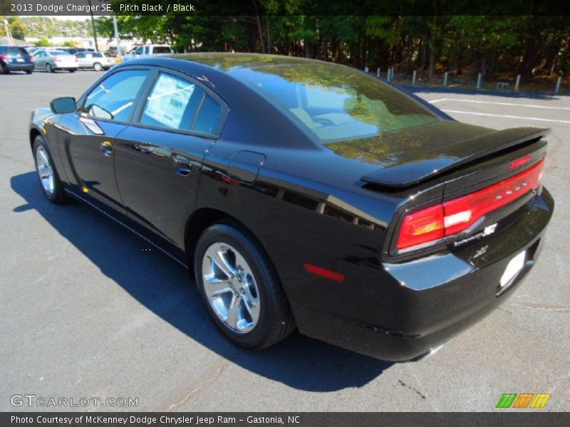 Pitch Black / Black 2013 Dodge Charger SE