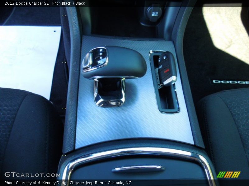 Pitch Black / Black 2013 Dodge Charger SE