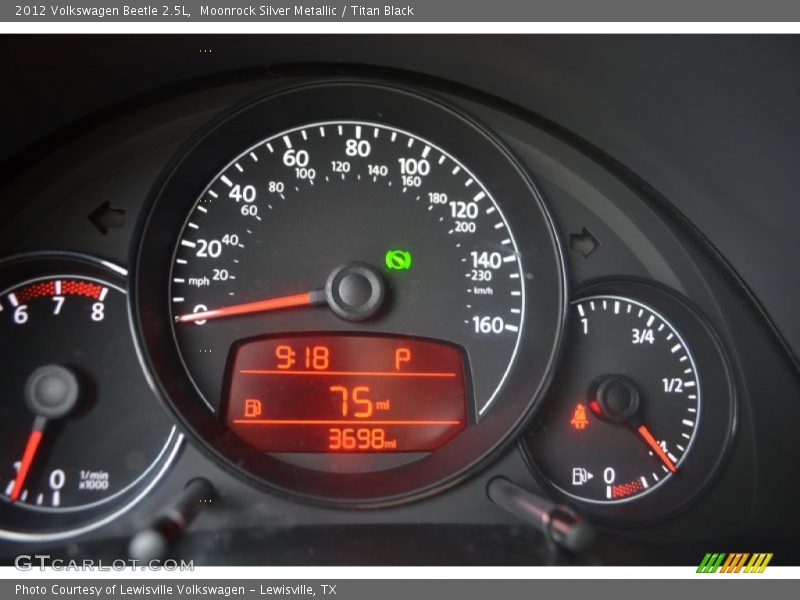 Moonrock Silver Metallic / Titan Black 2012 Volkswagen Beetle 2.5L