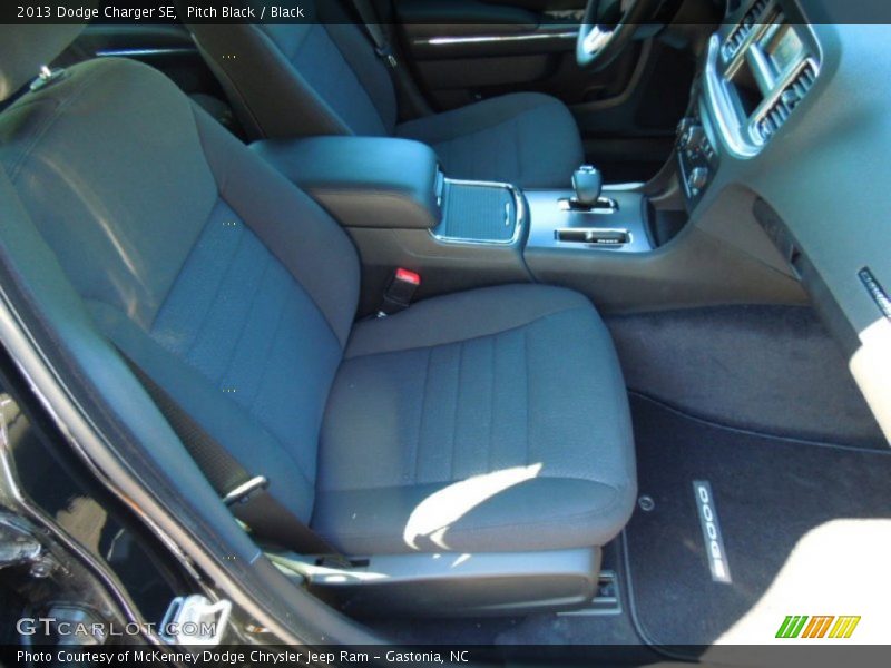 Pitch Black / Black 2013 Dodge Charger SE