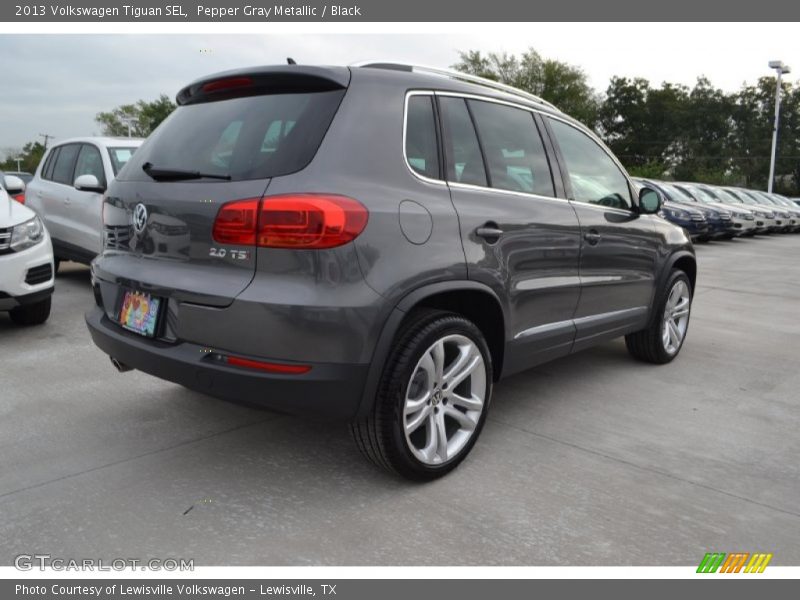 Pepper Gray Metallic / Black 2013 Volkswagen Tiguan SEL