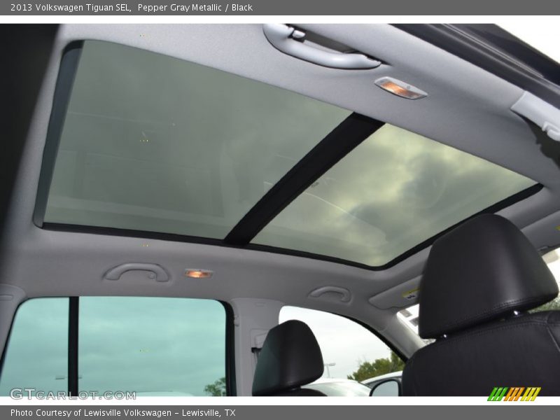 Pepper Gray Metallic / Black 2013 Volkswagen Tiguan SEL