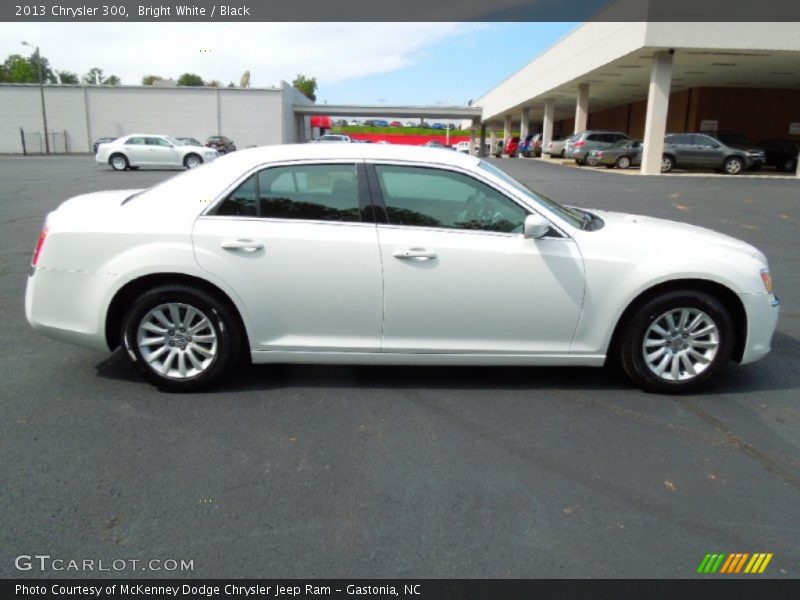 Bright White / Black 2013 Chrysler 300