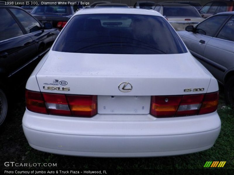 Diamond White Pearl / Beige 1998 Lexus ES 300