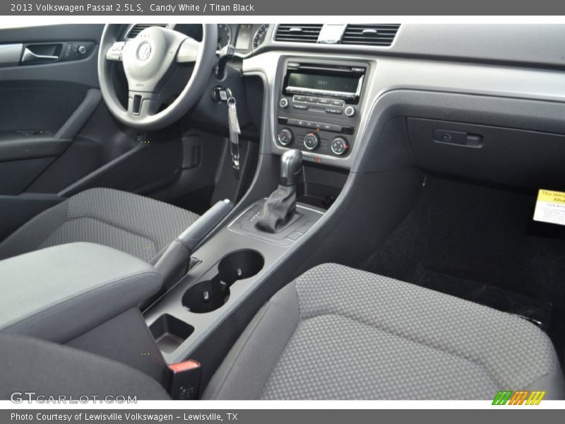 Candy White / Titan Black 2013 Volkswagen Passat 2.5L S