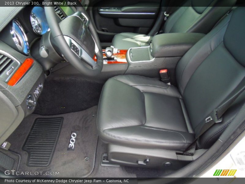 Bright White / Black 2013 Chrysler 300