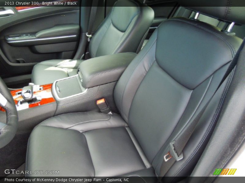 Bright White / Black 2013 Chrysler 300