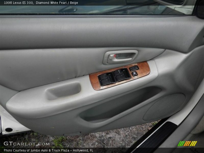 Diamond White Pearl / Beige 1998 Lexus ES 300