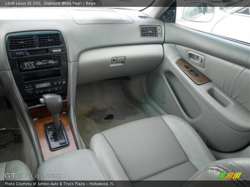 Diamond White Pearl / Beige 1998 Lexus ES 300