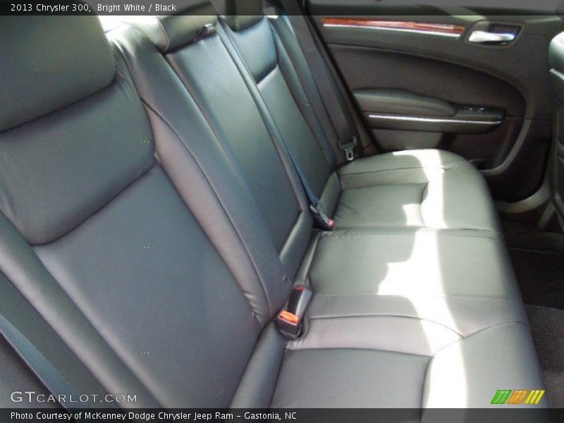 Bright White / Black 2013 Chrysler 300