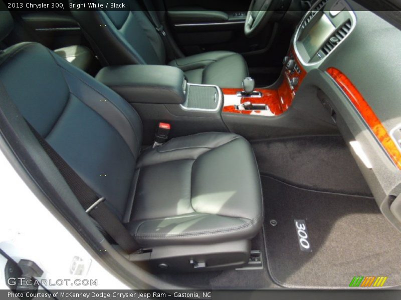 Bright White / Black 2013 Chrysler 300