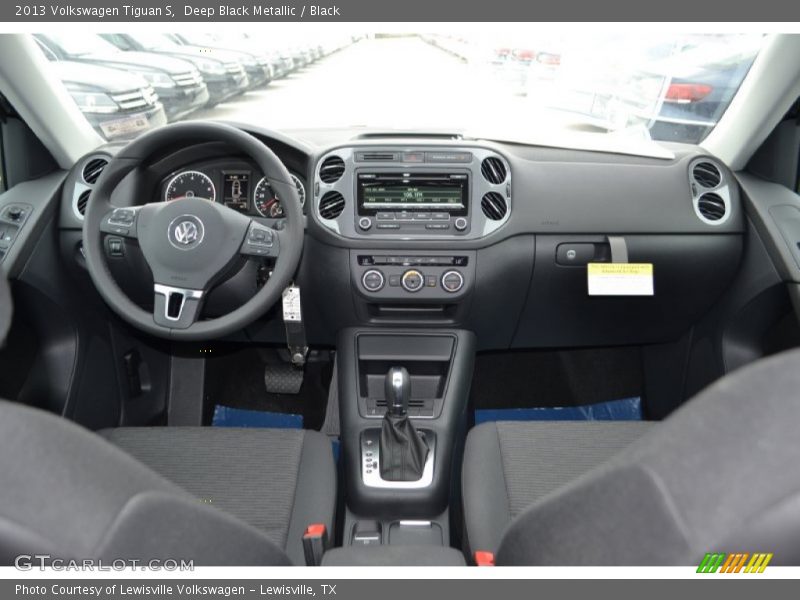 Deep Black Metallic / Black 2013 Volkswagen Tiguan S