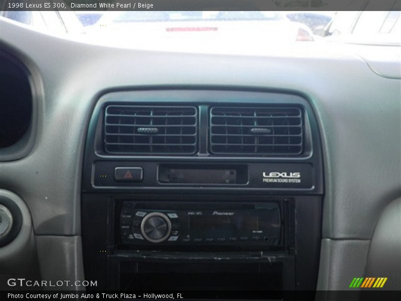 Diamond White Pearl / Beige 1998 Lexus ES 300