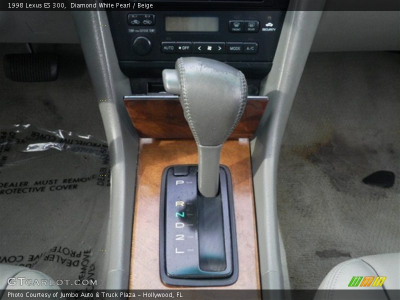 Diamond White Pearl / Beige 1998 Lexus ES 300