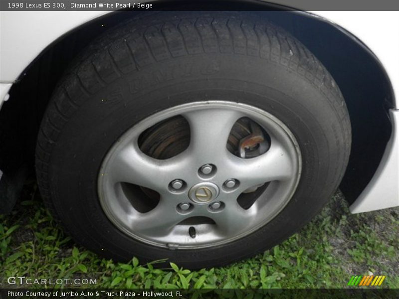 Diamond White Pearl / Beige 1998 Lexus ES 300