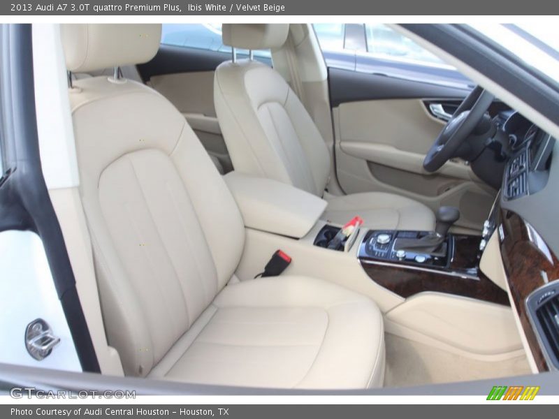  2013 A7 3.0T quattro Premium Plus Velvet Beige Interior
