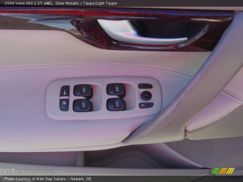 Silver Metallic / Taupe/Light Taupe 2004 Volvo S60 2.5T AWD