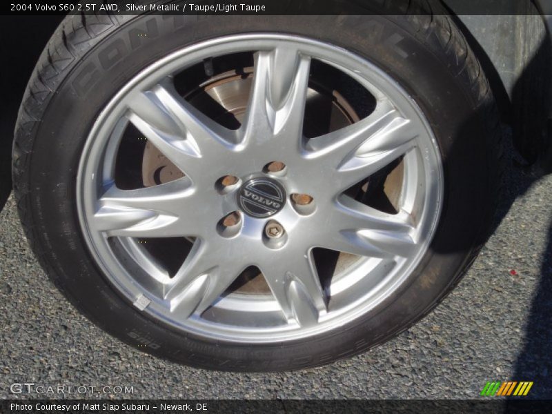 Silver Metallic / Taupe/Light Taupe 2004 Volvo S60 2.5T AWD