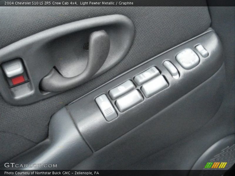 Light Pewter Metallic / Graphite 2004 Chevrolet S10 LS ZR5 Crew Cab 4x4