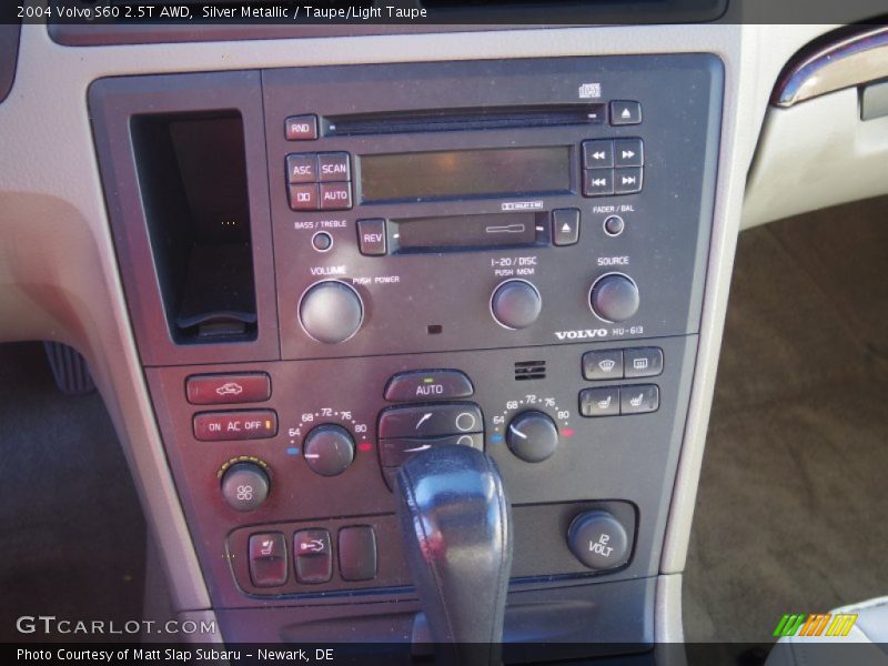 Silver Metallic / Taupe/Light Taupe 2004 Volvo S60 2.5T AWD