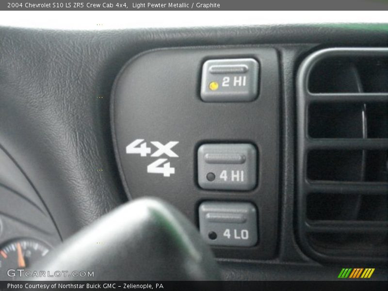 Light Pewter Metallic / Graphite 2004 Chevrolet S10 LS ZR5 Crew Cab 4x4