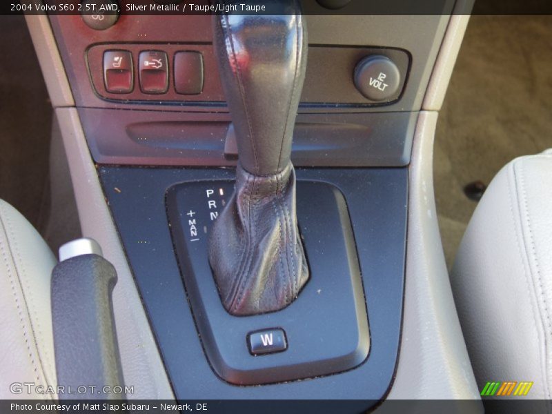 Silver Metallic / Taupe/Light Taupe 2004 Volvo S60 2.5T AWD