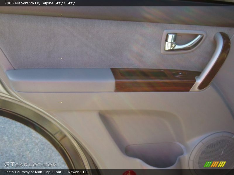 Alpine Gray / Gray 2006 Kia Sorento LX