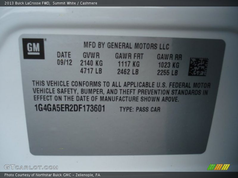Summit White / Cashmere 2013 Buick LaCrosse FWD