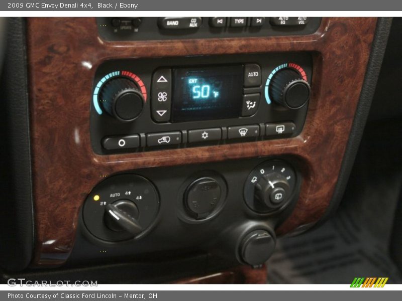 Controls of 2009 Envoy Denali 4x4
