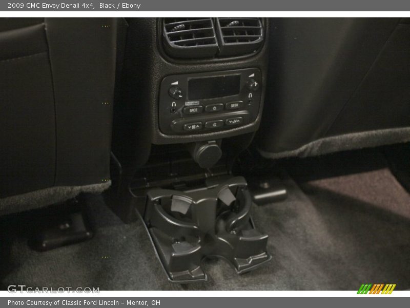 Black / Ebony 2009 GMC Envoy Denali 4x4