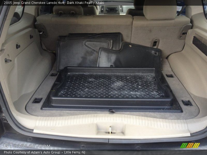 Dark Khaki Pearl / Khaki 2005 Jeep Grand Cherokee Laredo 4x4