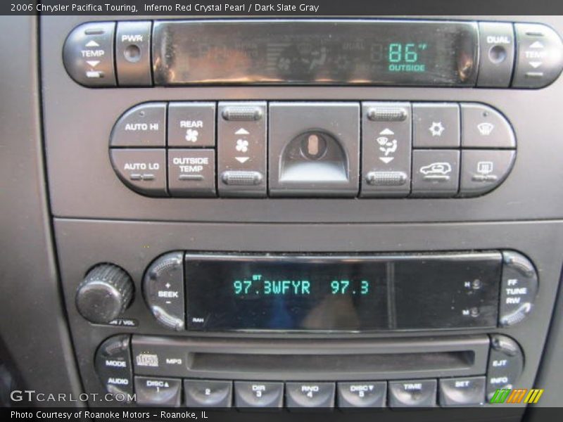 Controls of 2006 Pacifica Touring