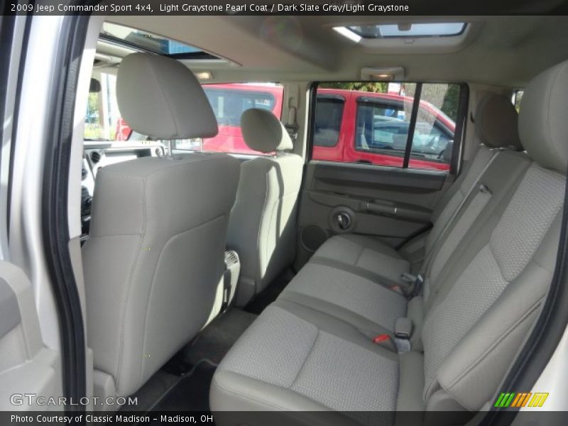 Light Graystone Pearl Coat / Dark Slate Gray/Light Graystone 2009 Jeep Commander Sport 4x4