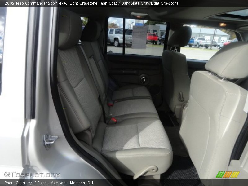 Light Graystone Pearl Coat / Dark Slate Gray/Light Graystone 2009 Jeep Commander Sport 4x4