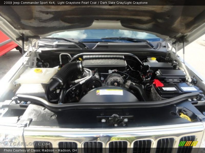 Light Graystone Pearl Coat / Dark Slate Gray/Light Graystone 2009 Jeep Commander Sport 4x4