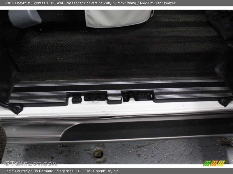 Summit White / Medium Dark Pewter 2003 Chevrolet Express 1500 AWD Passenger Conversion Van