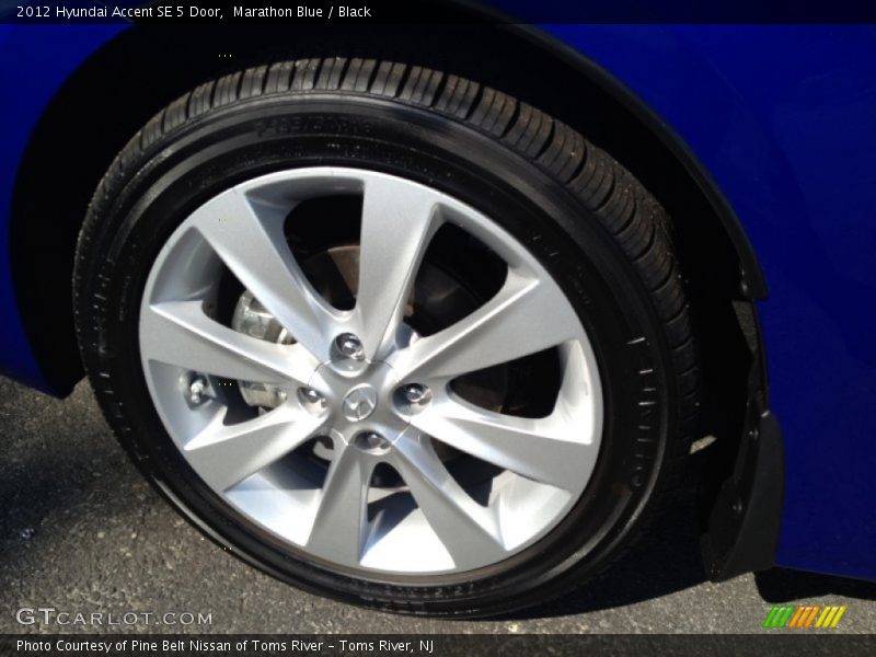 Marathon Blue / Black 2012 Hyundai Accent SE 5 Door