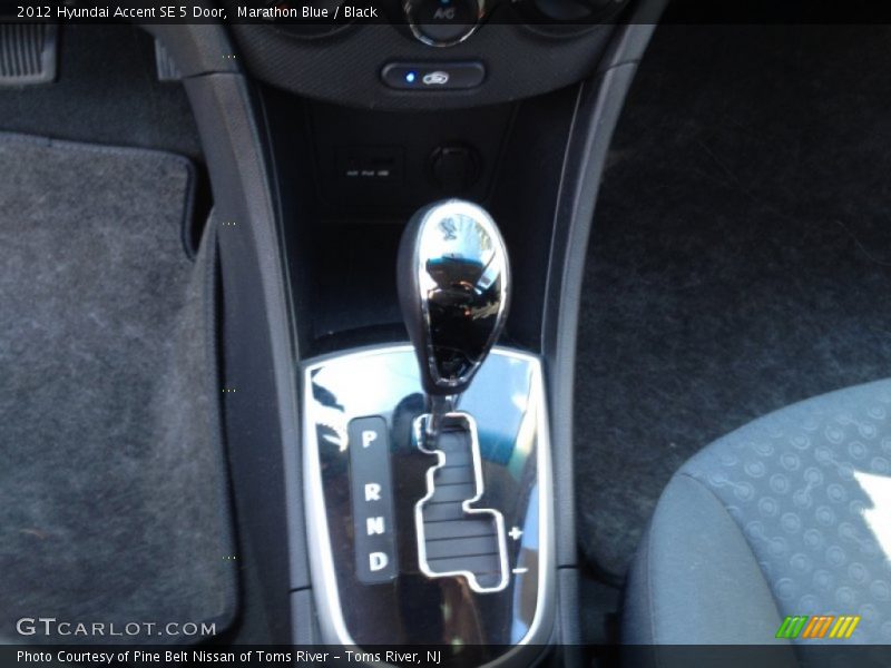 Marathon Blue / Black 2012 Hyundai Accent SE 5 Door