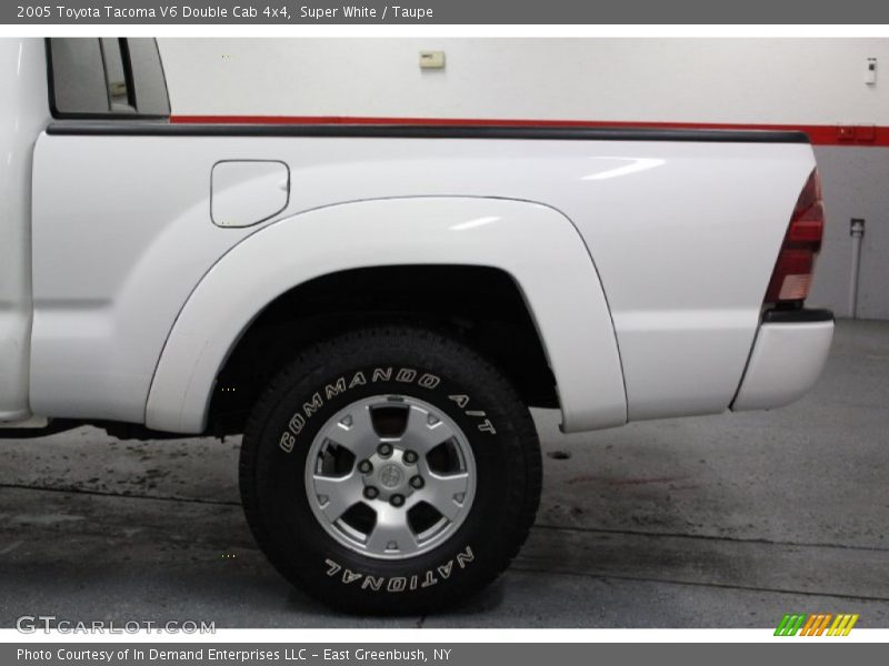 Super White / Taupe 2005 Toyota Tacoma V6 Double Cab 4x4