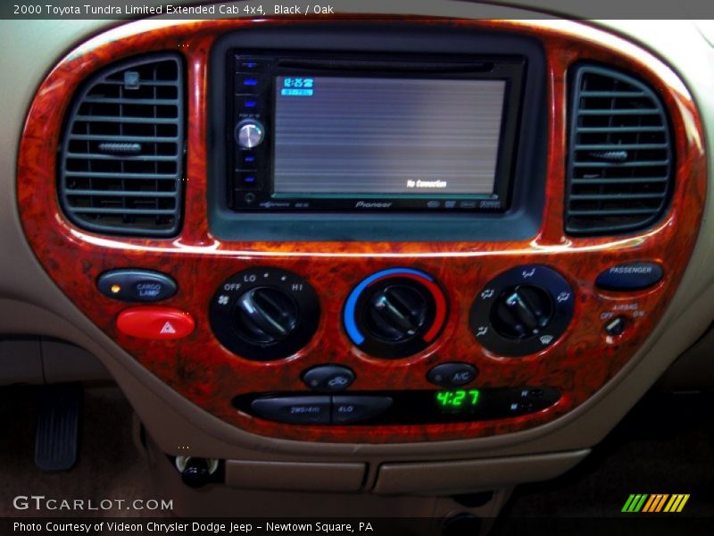 Black / Oak 2000 Toyota Tundra Limited Extended Cab 4x4