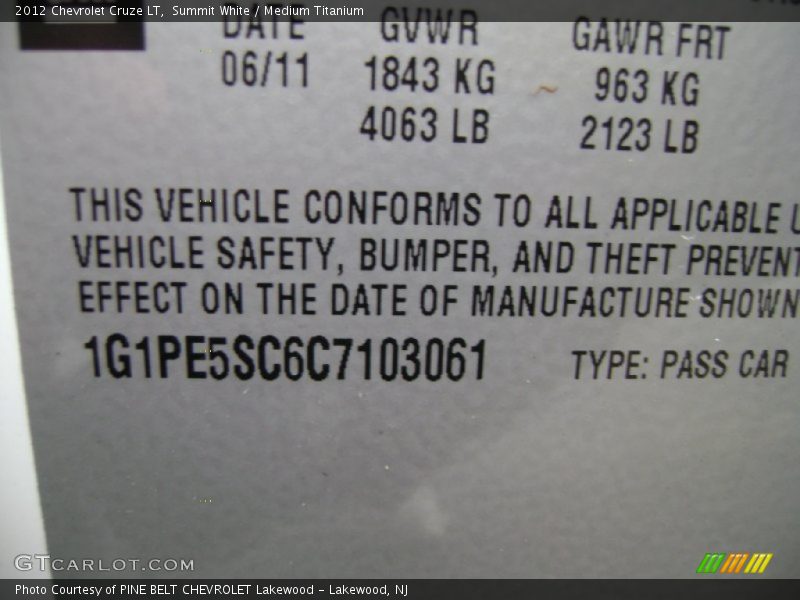Summit White / Medium Titanium 2012 Chevrolet Cruze LT