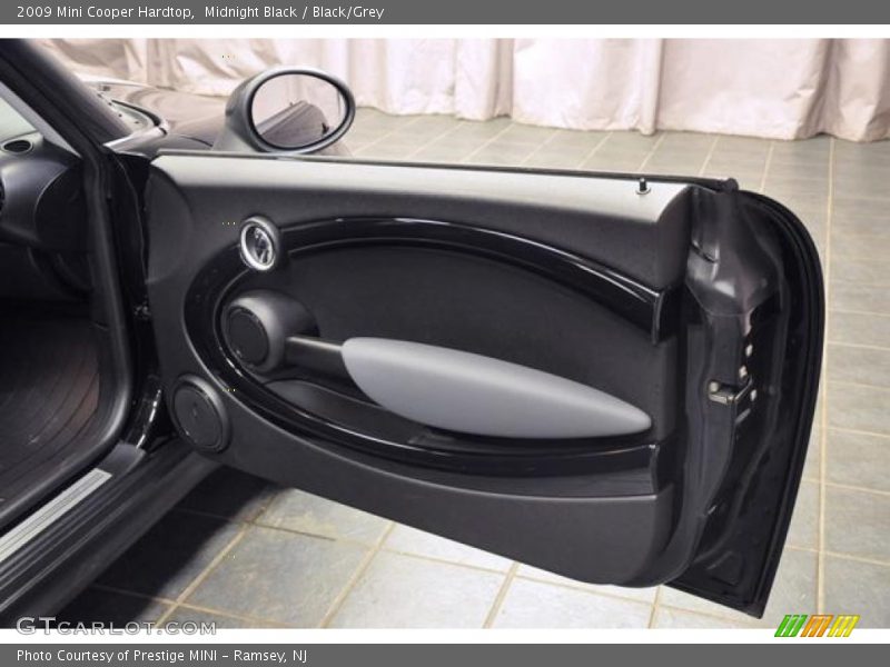 Midnight Black / Black/Grey 2009 Mini Cooper Hardtop