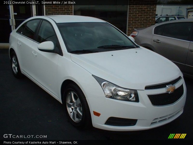 Summit White / Jet Black 2011 Chevrolet Cruze LT