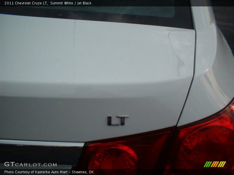 Summit White / Jet Black 2011 Chevrolet Cruze LT